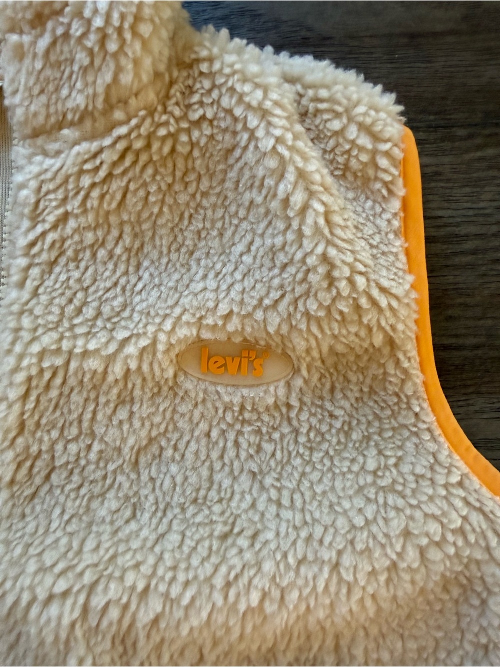 Levi's Women’s Cream Sherpa Fleece Vest with Orange Trim - Picture 3 of 8